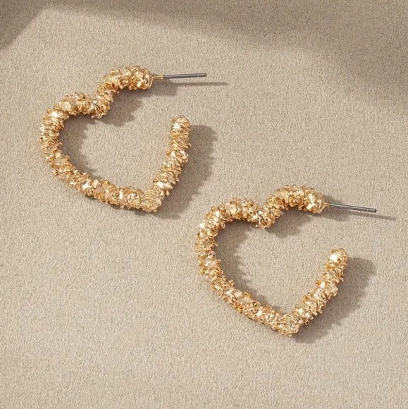 18k Gold Plated Heart Shape Hoop Earrings - Picture 1 of 3